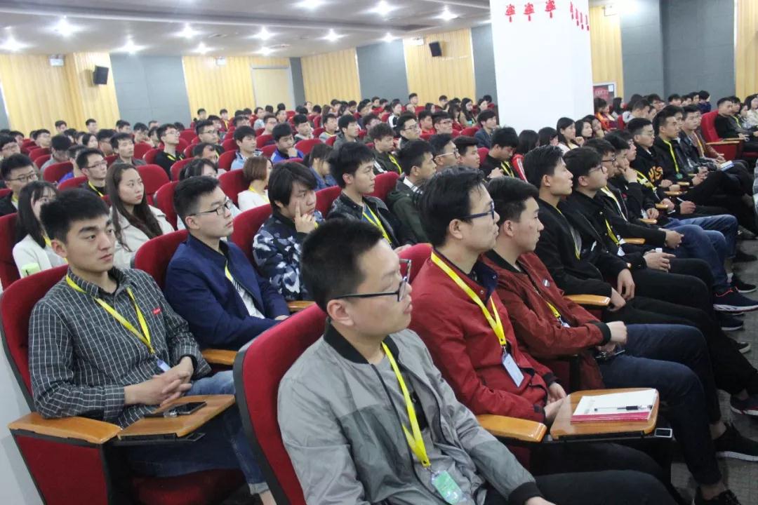 因梦想而聚——今天,300人同时选择了云和数据