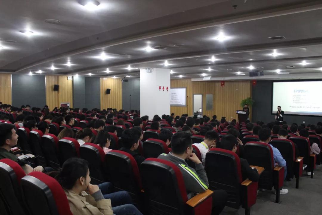 因梦想而聚——今天,300人同时选择了云和数据